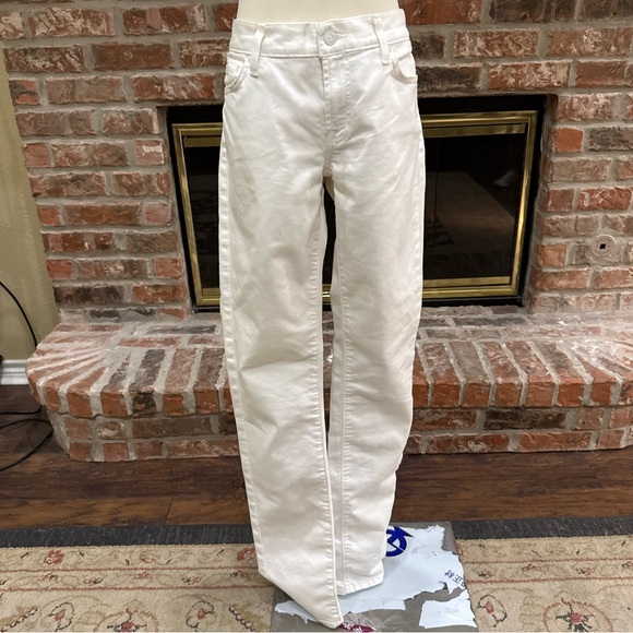 7 For All Mankind Denim - 7 For All Mankind White Straight Leg Jeans / 30 / Excellent condition